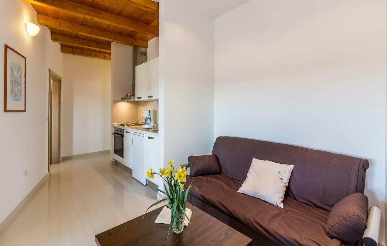 Apartman Kp Medulin Exterior photo